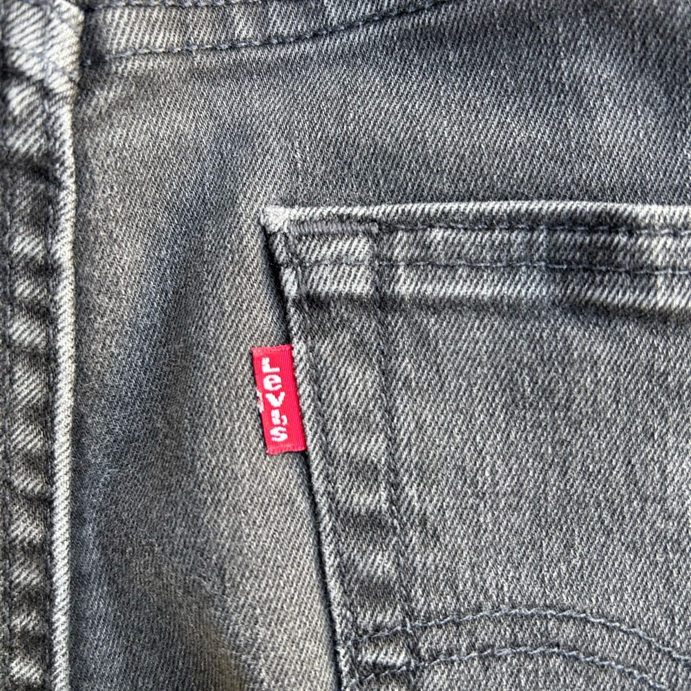502 Levi jeans - Picture 9 of 9
